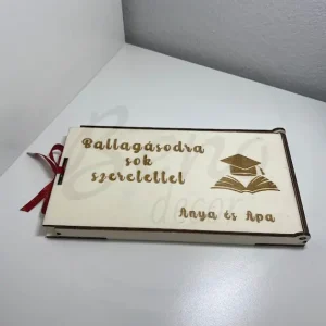 Pénz/utalványátadó doboz - Ballagásodra sok szeretettel Anya és Apa felirat