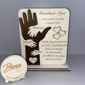 Apák napi fa emléktábla nevekkel – családi kéznyomos ajándék