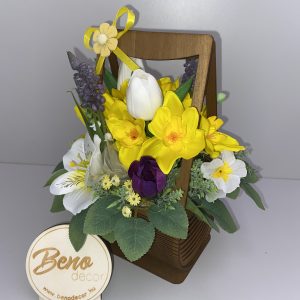 Tavaszi fa virágkosár – sárga nárciszos selyemvirág ajándék
