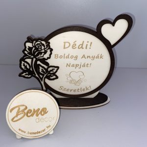 Anyák napi ajándék Dédinek – szíves rózsás motívummal