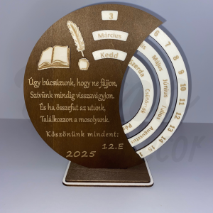 Ballagási öröknaptár emlék – osztálynévsorral gravírozva